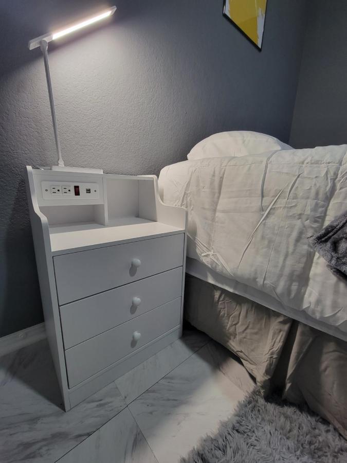 Nice & Cozy Bedroom At Gp'S グランドプレーリー エクステリア 写真